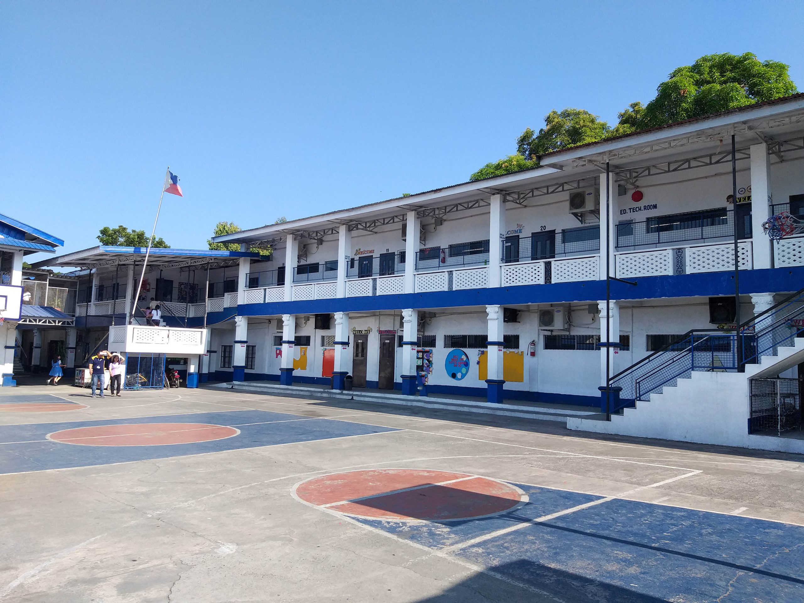 Facade 16
